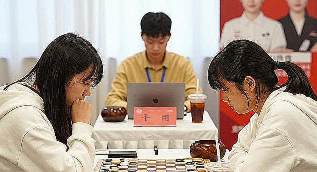 Yu Yangyi đánh bại Ding Liren tại Shenzhen Masters: Phân tích kết quả và những dấu hỏi cần kiểm chứng