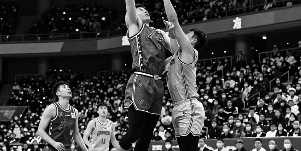 PIR 33 của Carlik Jones và đêm khai mạc Partizan phá lời nguyền 19 năm