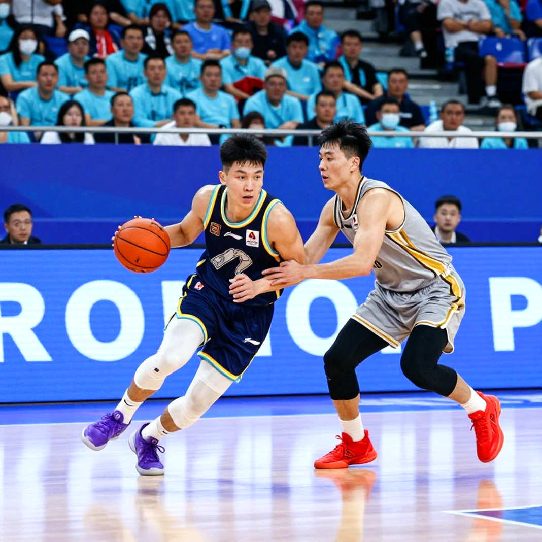Tiếng vỗ tay trong sân trống: Bản tin từ trận Cần Thơ Catfish gặp Thang Long Warriors ngày 15 tháng 8 năm 2026