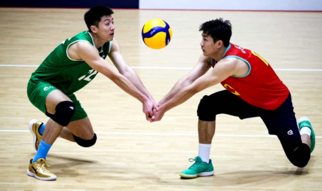 Hồ Kiếm Phong: Từ 'kẻ điên' livestream 8 tháng trên núi đến vai diễn cùng Lý Liên Kiệt