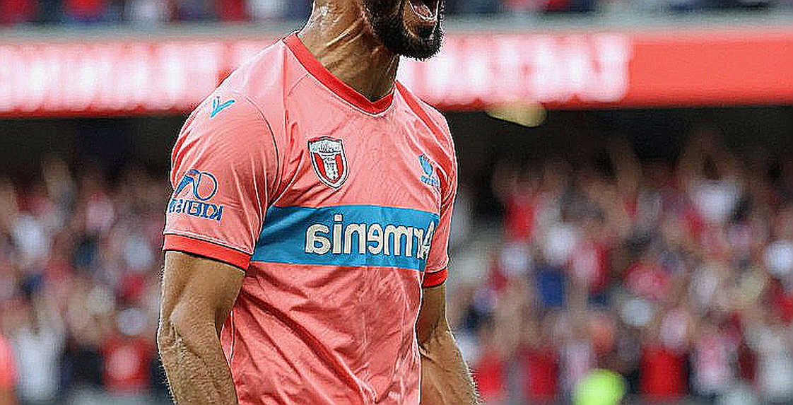 Ván cờ 1400 Elo và 12 lần tham gia bàn thắng: cầu thủ chạy cánh Trabzonspor trước trận gặp Besiktas