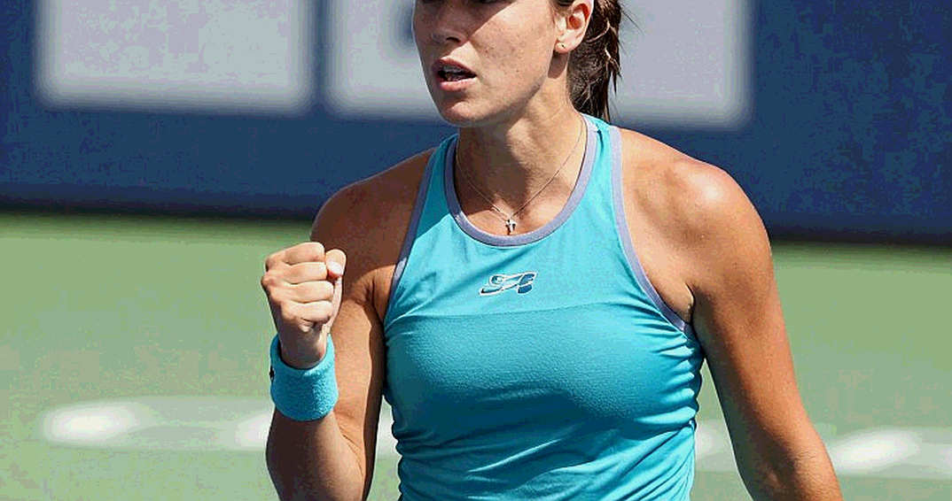 Fernandez hạ Andreeva tại Singapore 2026: Chiến thắng được định hình bởi mặt sân