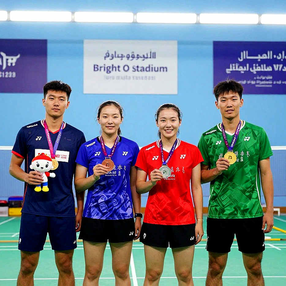 Set 24-22 và set 12-21: đọc khoảng cách của Thùy Linh qua hai mặt của một trận đấu Set 24-22 và set 12-21: đọc khoảng cách của Thùy Linh qua hai mặt của một trận đấu