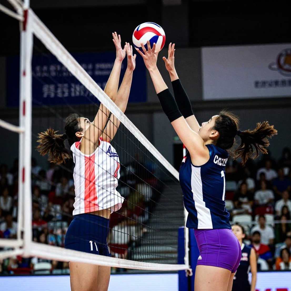 Asiad 20: Tuyển bóng chuyền nữ Việt Nam thua Indonesia 0-3 — chuỗi chuyền một đứt gãy trước cả tiếng còi