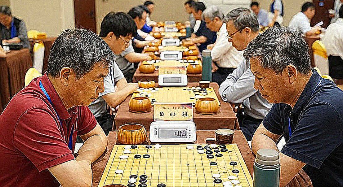 Giải Vô địch Cờ vua Mỹ: Woodward hạ Caruana, Lee nới rộng khoảng cách — và một nước khai cuộc bị hiểu sai