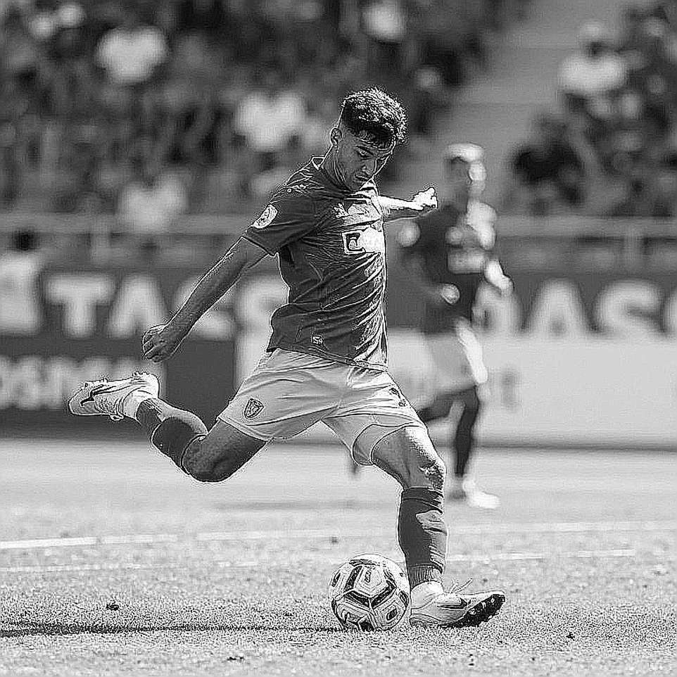 Thị trường chuyển nhượng V.League: Những con người sau bàn đàm phán Thị trường chuyển nhượng V.League: Những con người sau bàn đàm phán